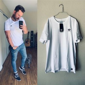 • ADIDAS Originals Skateboarding TEE •